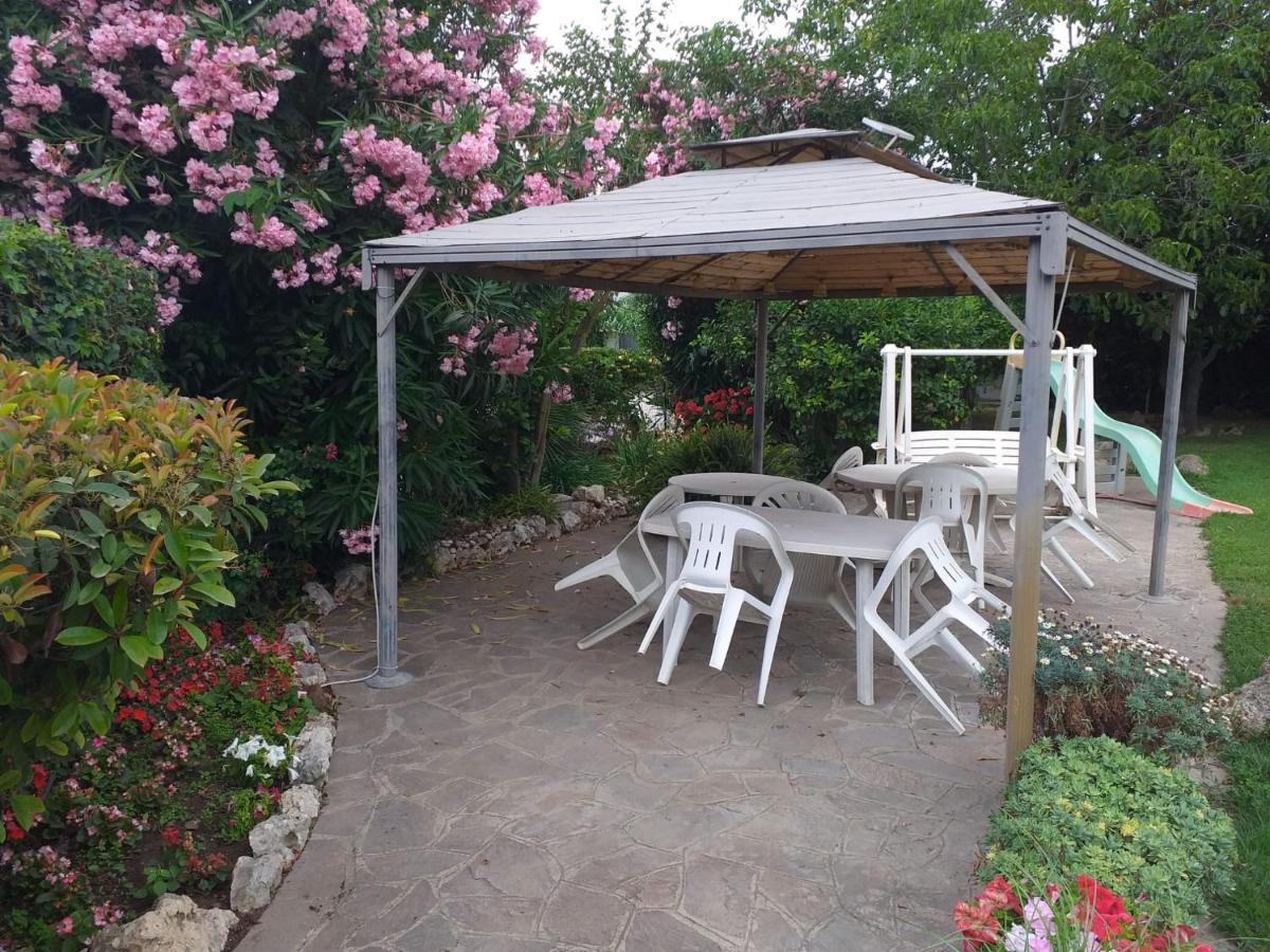 Garden Basement - Seminterrato Max 4 Ospiti - Fiumicino Vicino Aeroporto E Fiera Διαμέρισμα Εξωτερικό φωτογραφία