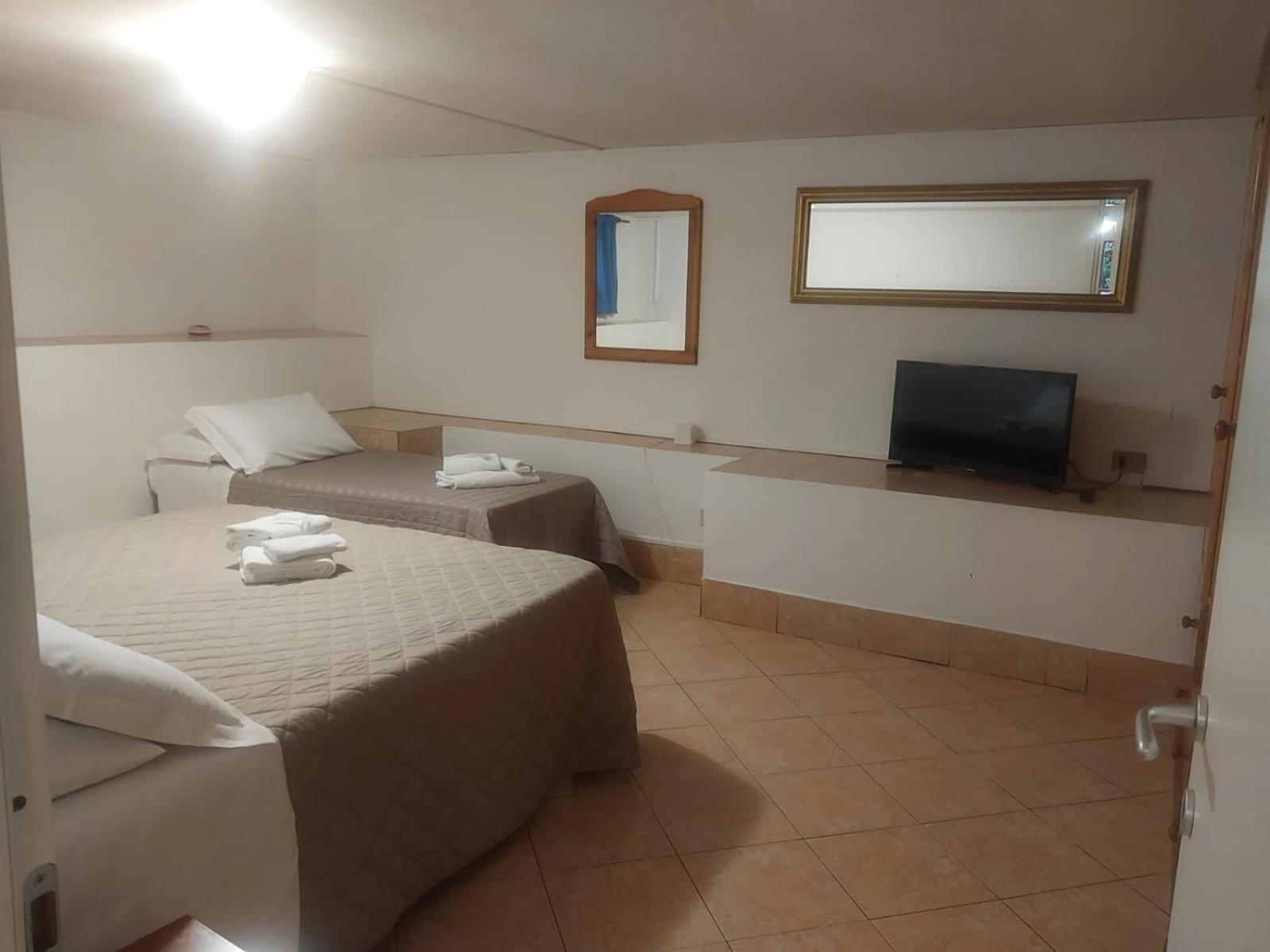Garden Basement - Seminterrato Max 4 Ospiti - Fiumicino Vicino Aeroporto E Fiera Διαμέρισμα Εξωτερικό φωτογραφία