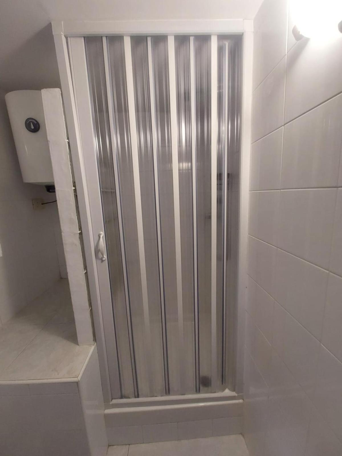 Garden Basement - Seminterrato Max 4 Ospiti - Fiumicino Vicino Aeroporto E Fiera Διαμέρισμα Εξωτερικό φωτογραφία